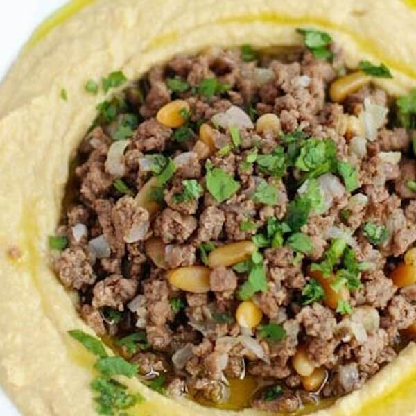 hummus with meat 