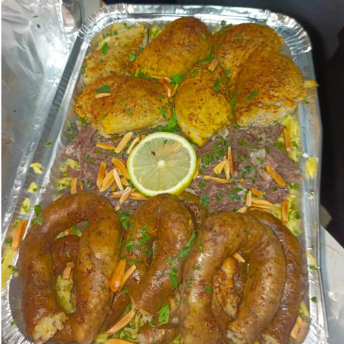 7 قطع فوارغ وكرشات + فته + لبن مثوم او مطبوخ + تتبيله + مخللات 
